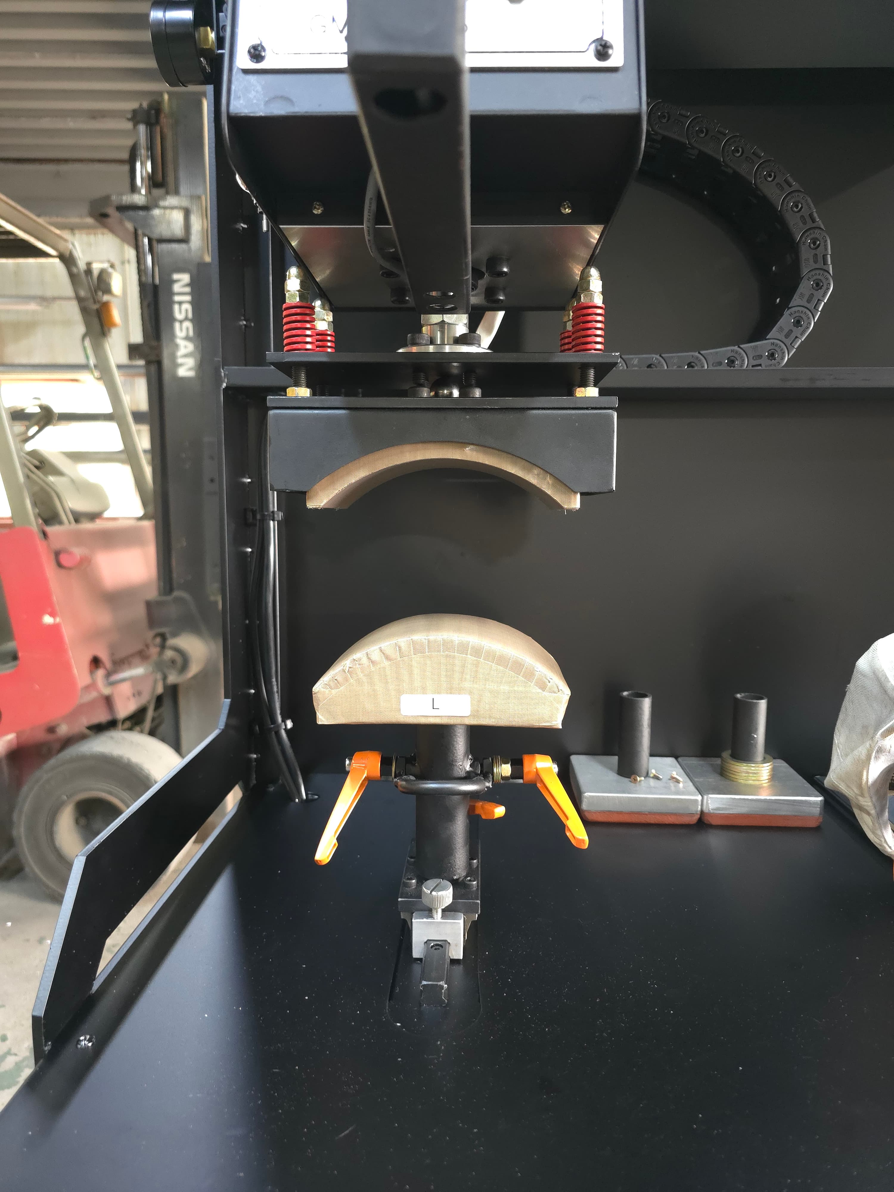 듀얼 모자 프레스